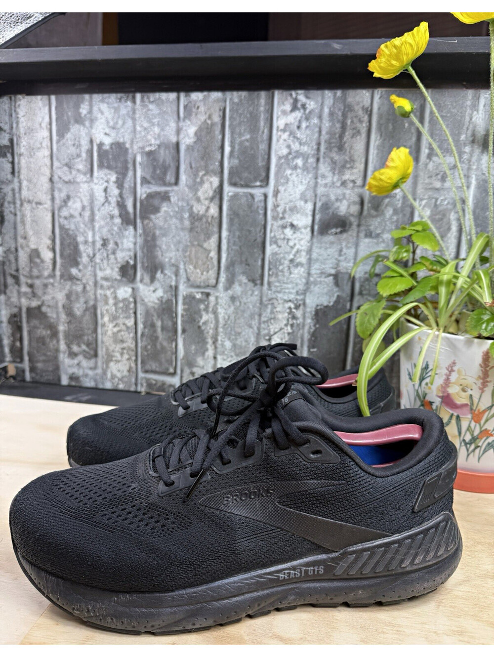 Brooks Beast GTS 24 Men's Black/Ebony Low Top Lace-Up 4E Mesh 110425